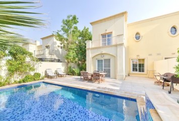Villa with Pool